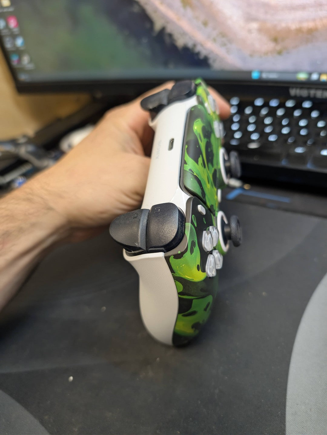Custom Pre-Built Ps5 Controller with TMR Joysticks - Green (Corrosion Magic)