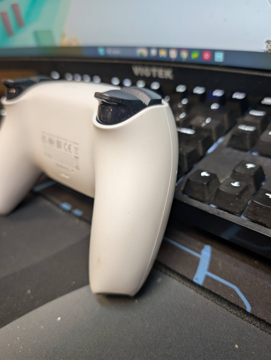 Custom Pre-Built White/Black Ps5 Controller with TMR Joysticks and Clicky D-Pad & Bumpers/Trigger buttons
